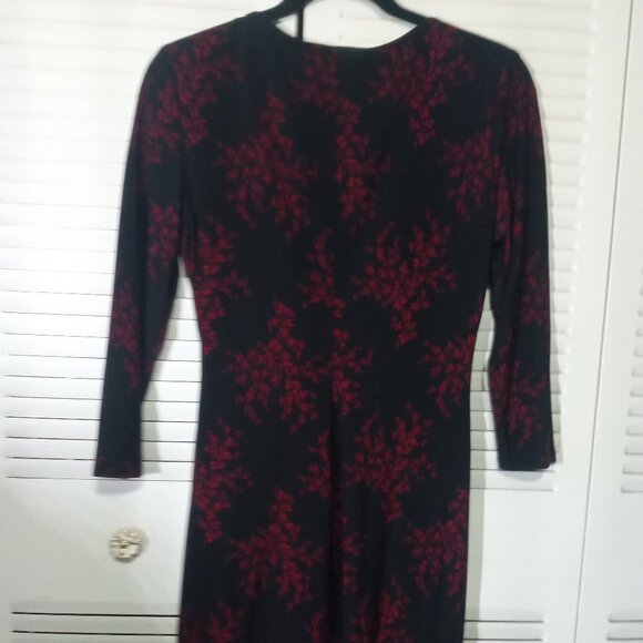 LAUREN RALPH LAUREN Faux Wrap Size 6 S Red Black Floral Side Ruch Dress V Neck - Picture 8 of 10